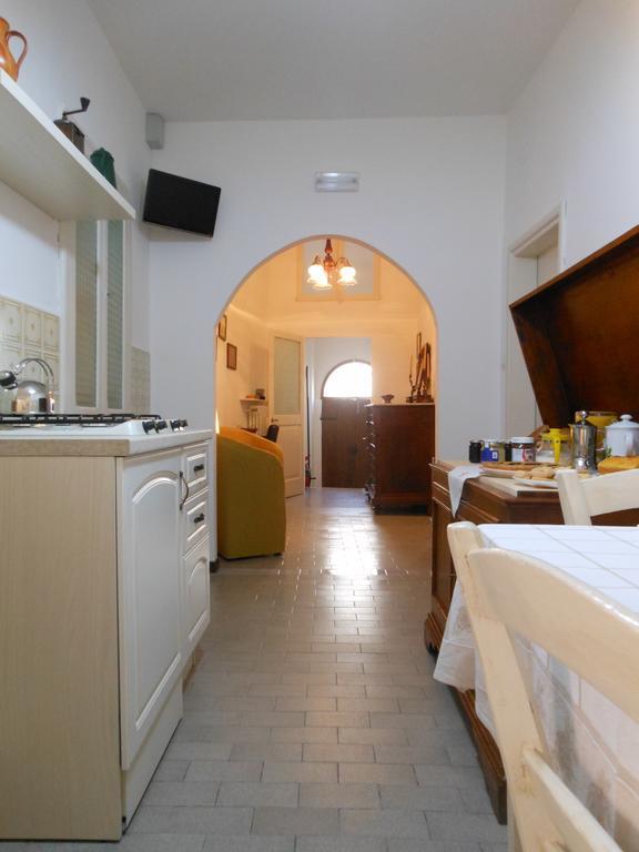 B&B Le Stanze Del Chiostro Serra de' Conti Bagian luar foto