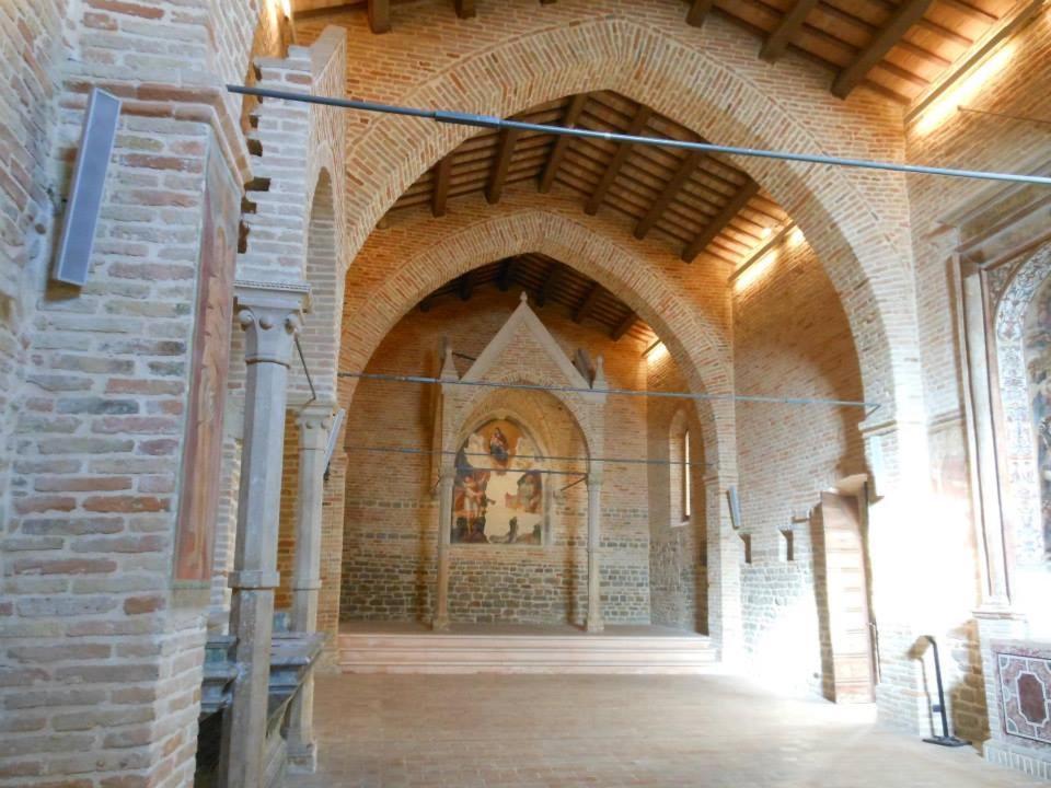 B&B Le Stanze Del Chiostro Serra de' Conti Bagian luar foto