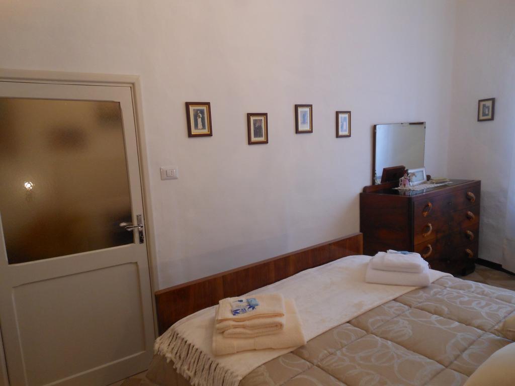 B&B Le Stanze Del Chiostro Serra de' Conti Ruang foto